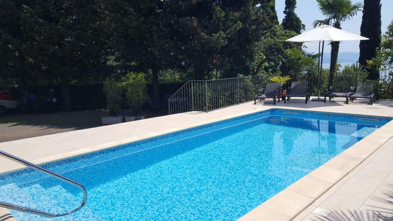 Apartment Villa Maria 10 With Swimming Pool 오파티아 외부 사진